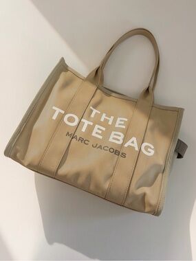 Large Marc Jacobs Tote/Used Once